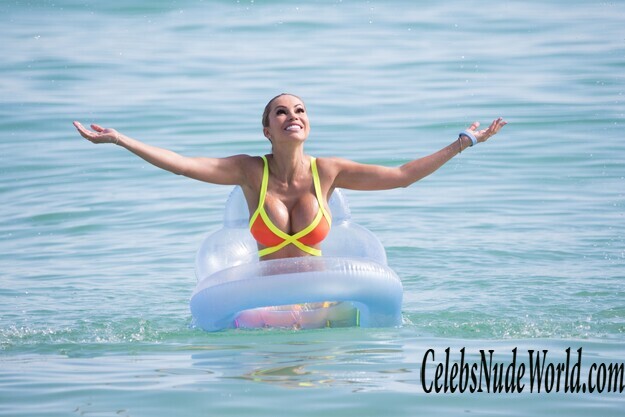 Maria Hering Sexy Photos 123239