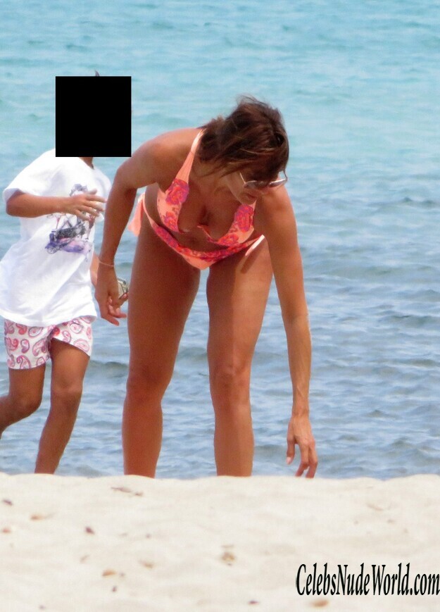 Melanie Sykes Bikini 123328