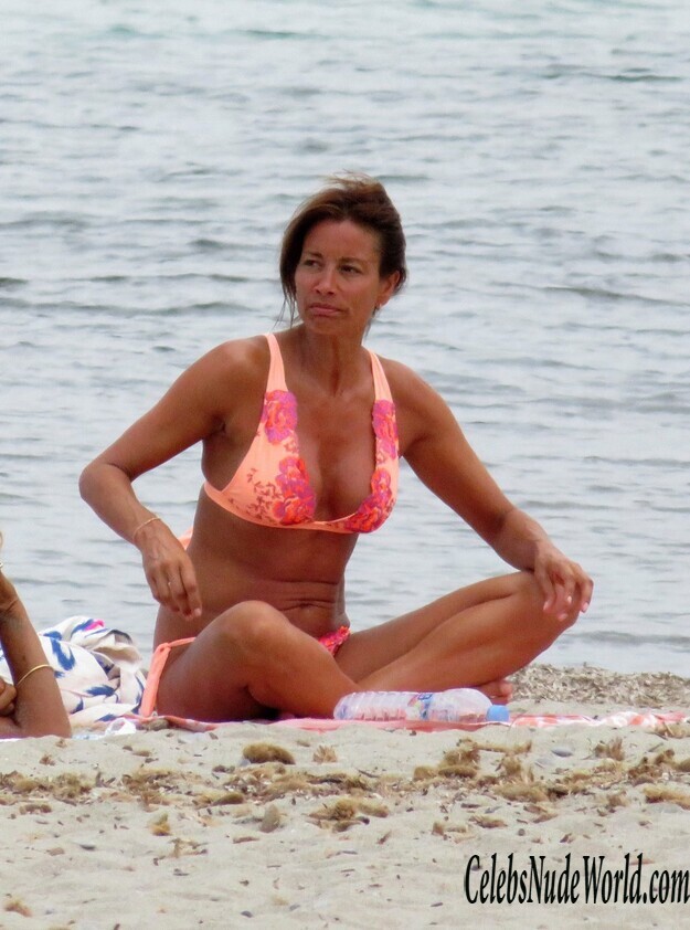 Melanie Sykes Bikini 123333