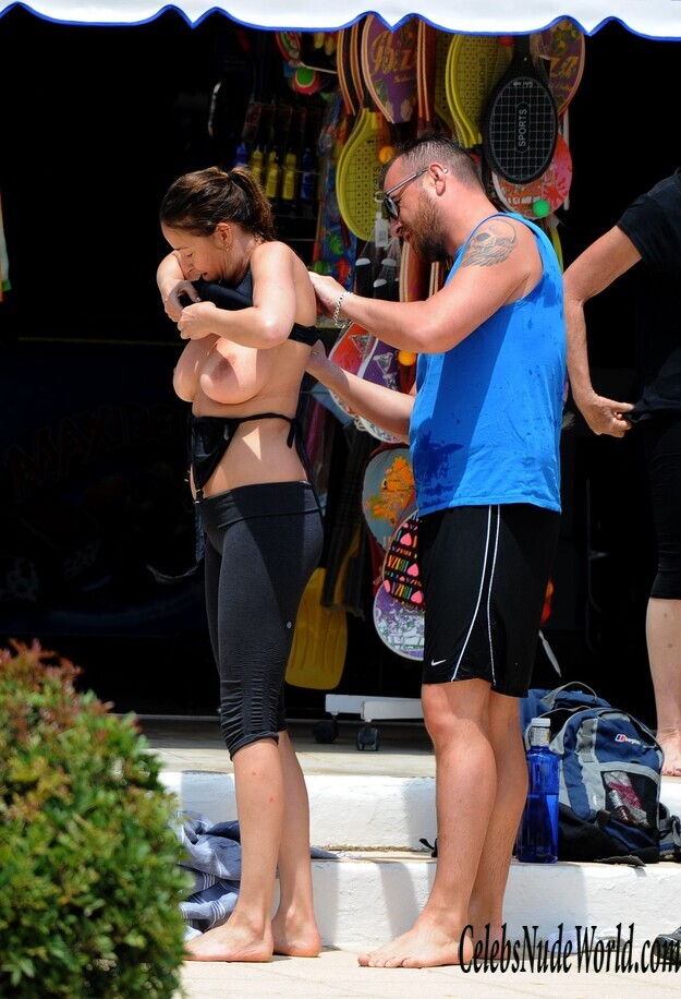 Lisa Snowdon Topless Photos 123490