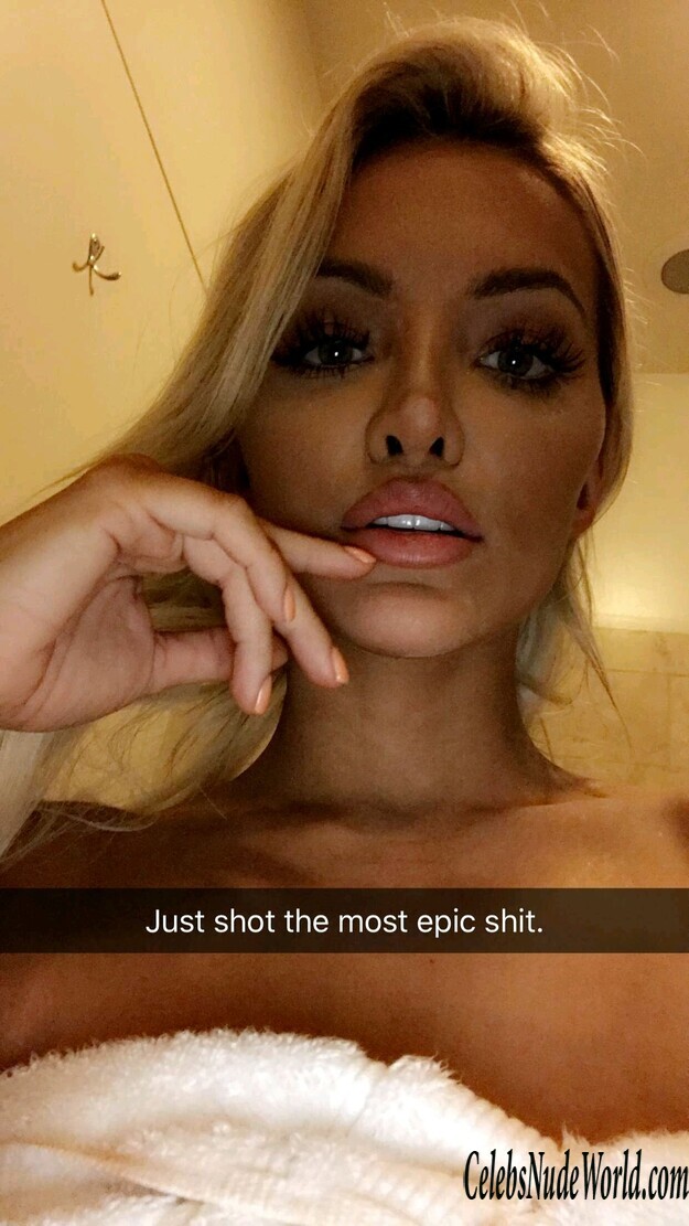 Lindsey Pelas Topless 123678