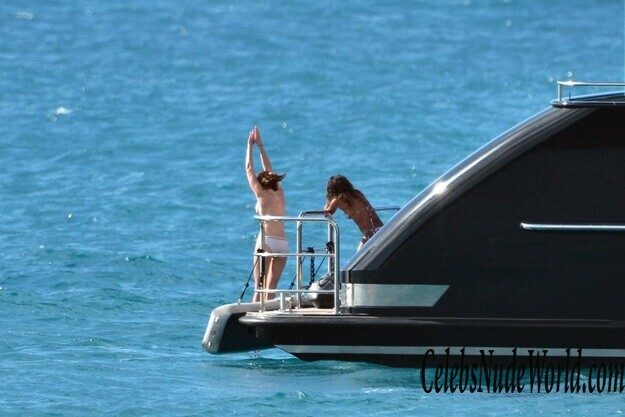 Lily Cole Topless 123787