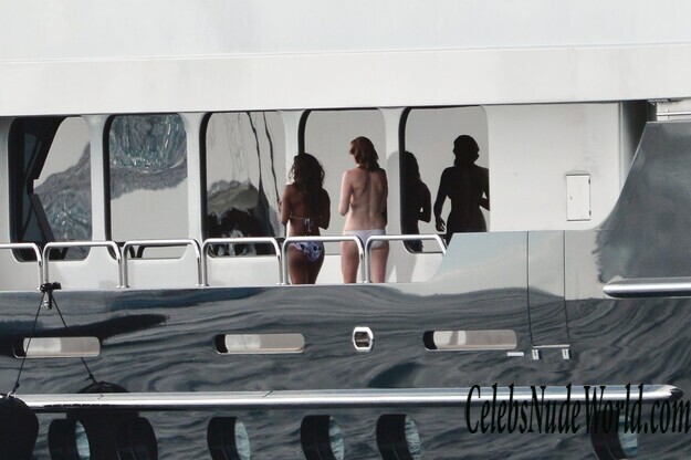 Lily Cole Topless 123790