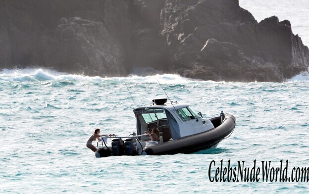 Lily Cole Topless 123805