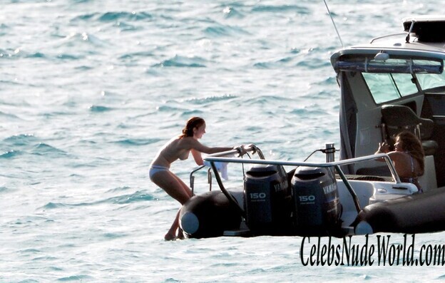 Lily Cole Topless 123806