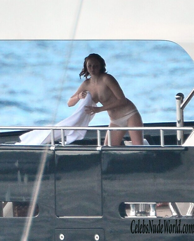 Lily Cole Topless 123820