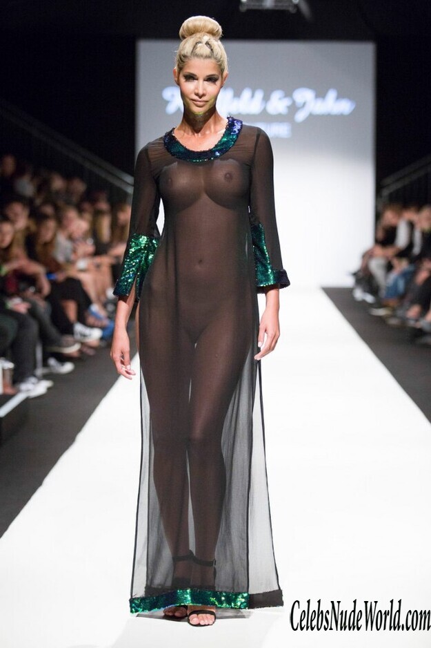 Sexy photos of Micaela Schaefer 124021