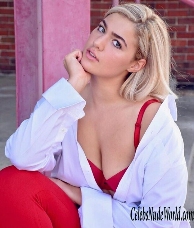 Meredith VanCuyk Hot 124048