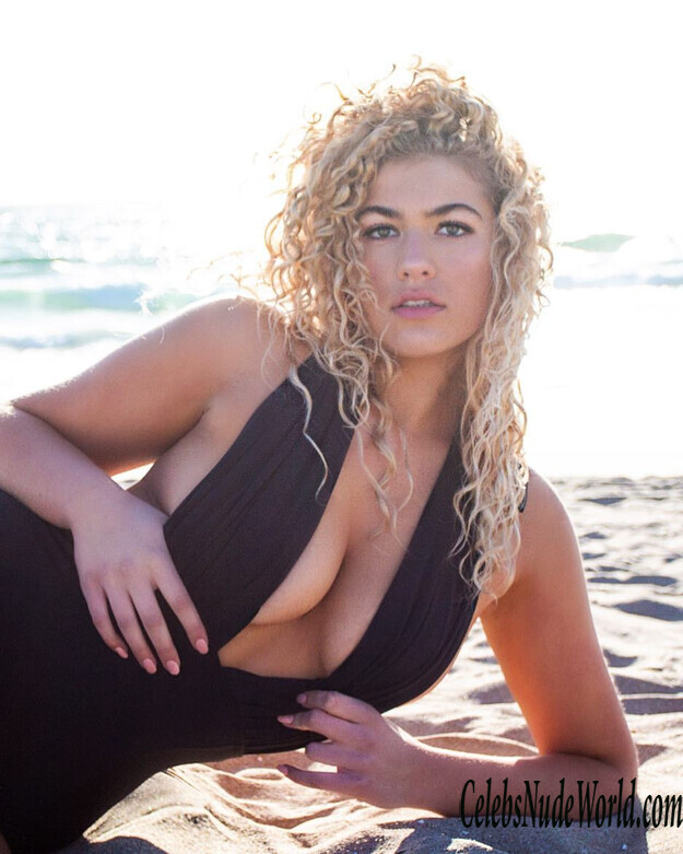 Meredith VanCuyk Hot 124052