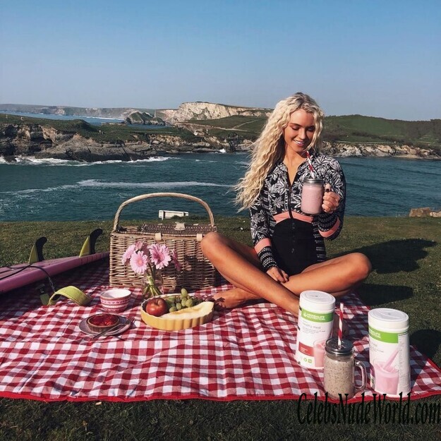 Lucie Donlan Hot 124254