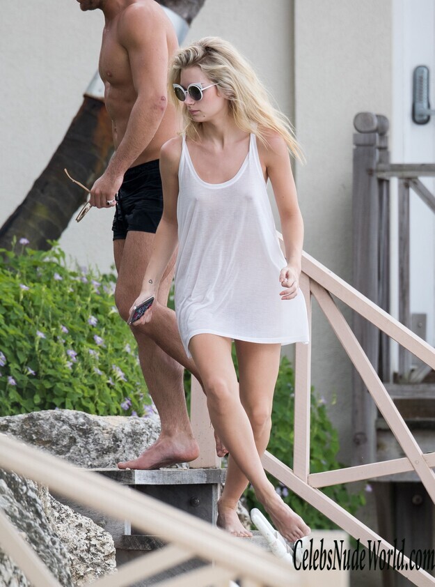 See Through Photos of Lottie Moss 124529