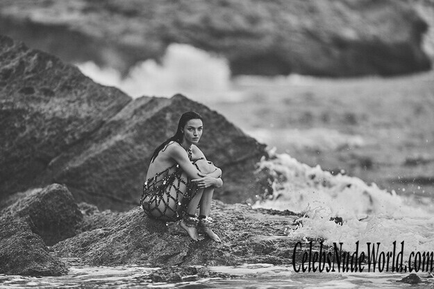 Mariacarla Boscono Topless Photos 125220