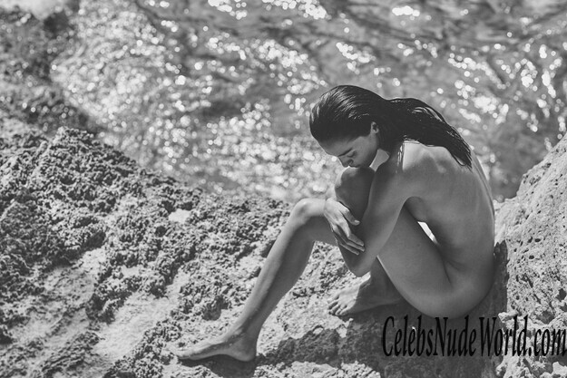 Mariacarla Boscono Topless Photos 125221