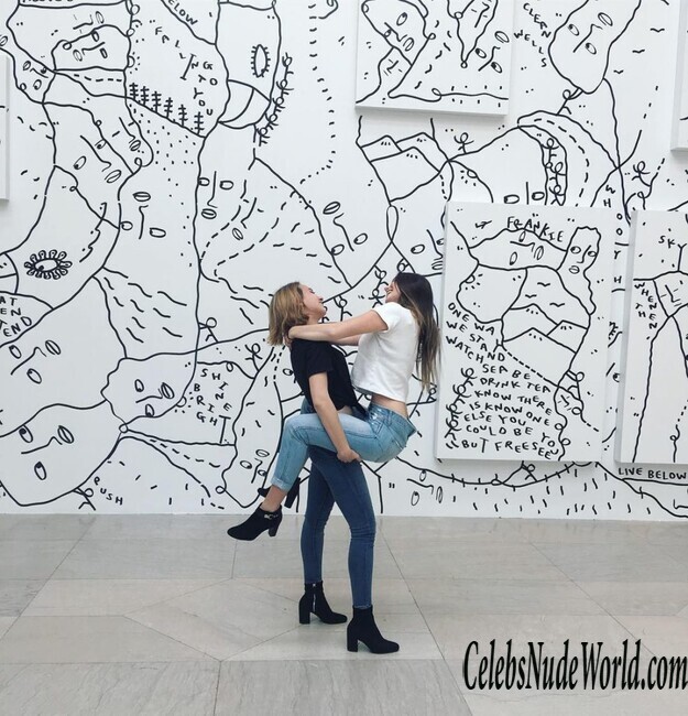 Megan Frey Bikini 125334