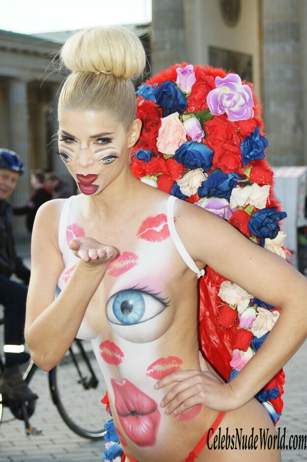 Bodypaint pics of Micaela Schäfer 125408