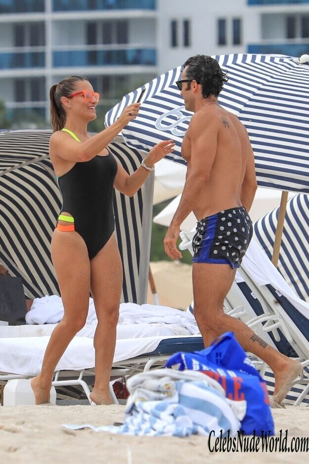 Lola Ponce Sexy 125675