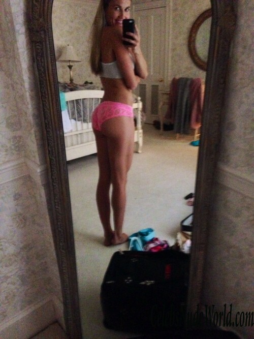 Watch Lindsay Clubine on erotic photos 125786