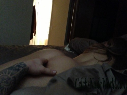 Watch Lindsay Clubine on erotic photos 125795