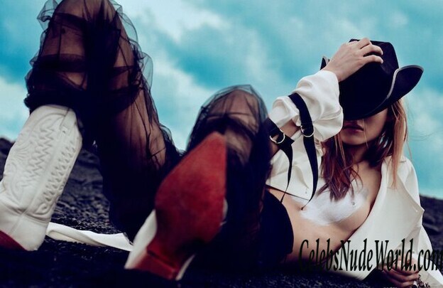 Topless pics of Maartje Verhoef 126064