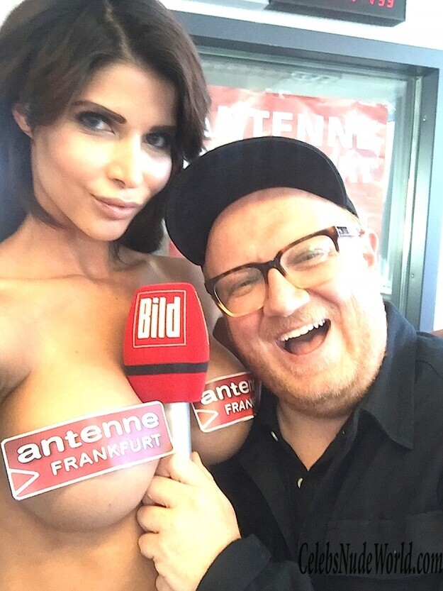 Naked Photos of Micaela Schäfer 126149