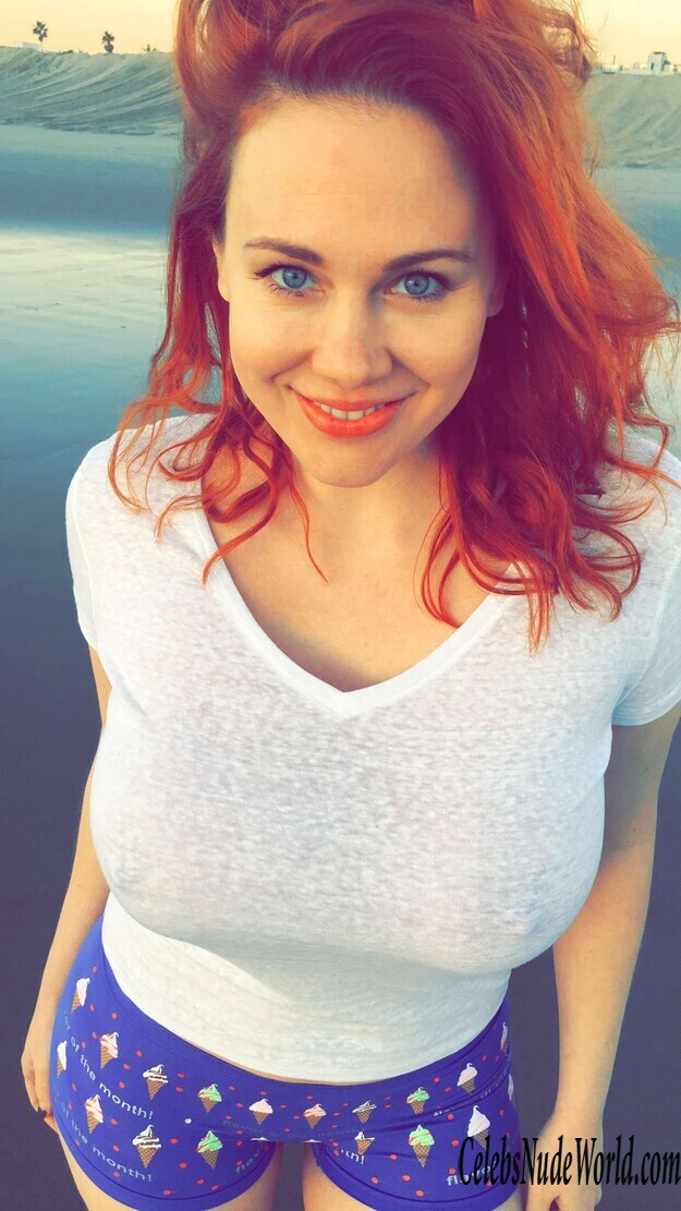 Braless Photos of Maitland Ward 126484
