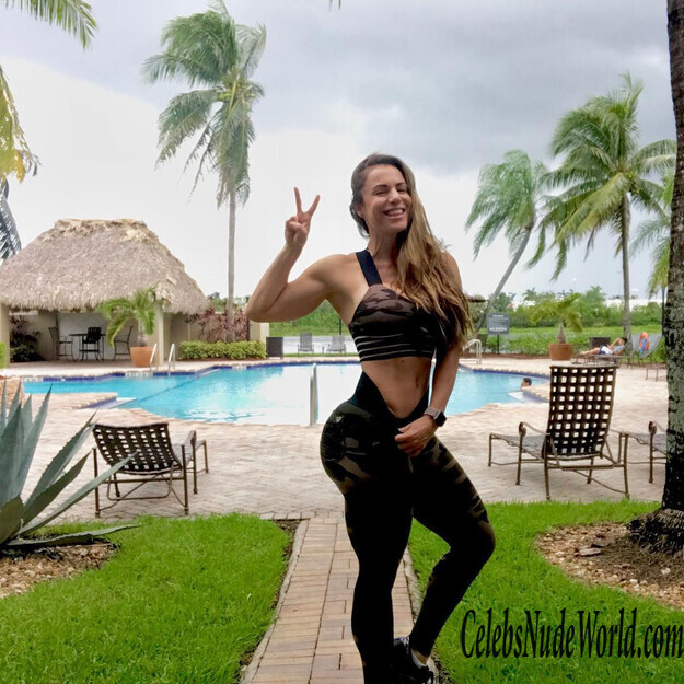 Linda Durbesson Sexy 127093