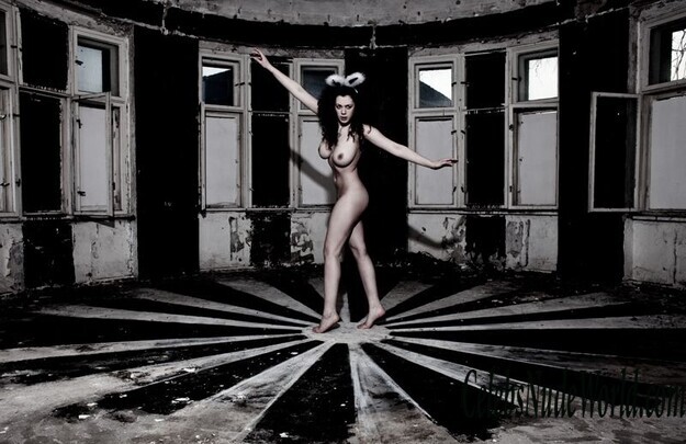 Leila Lowfire Nude 127484