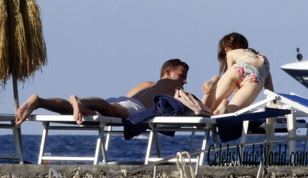 Lily Collins Bikini 127522