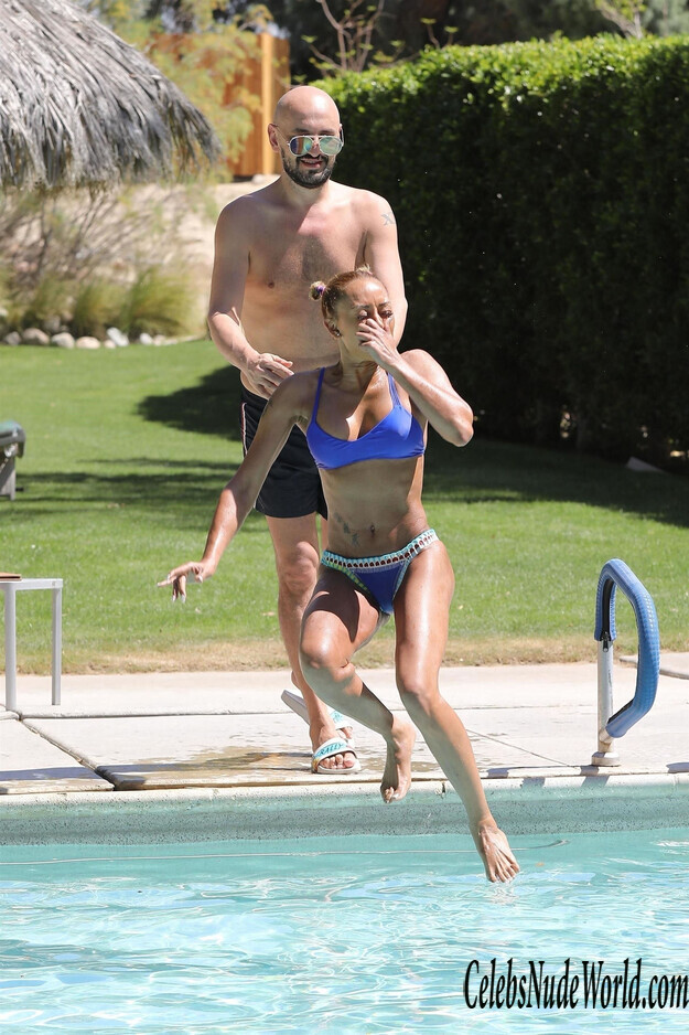 Melanie Brown Sexy 127816