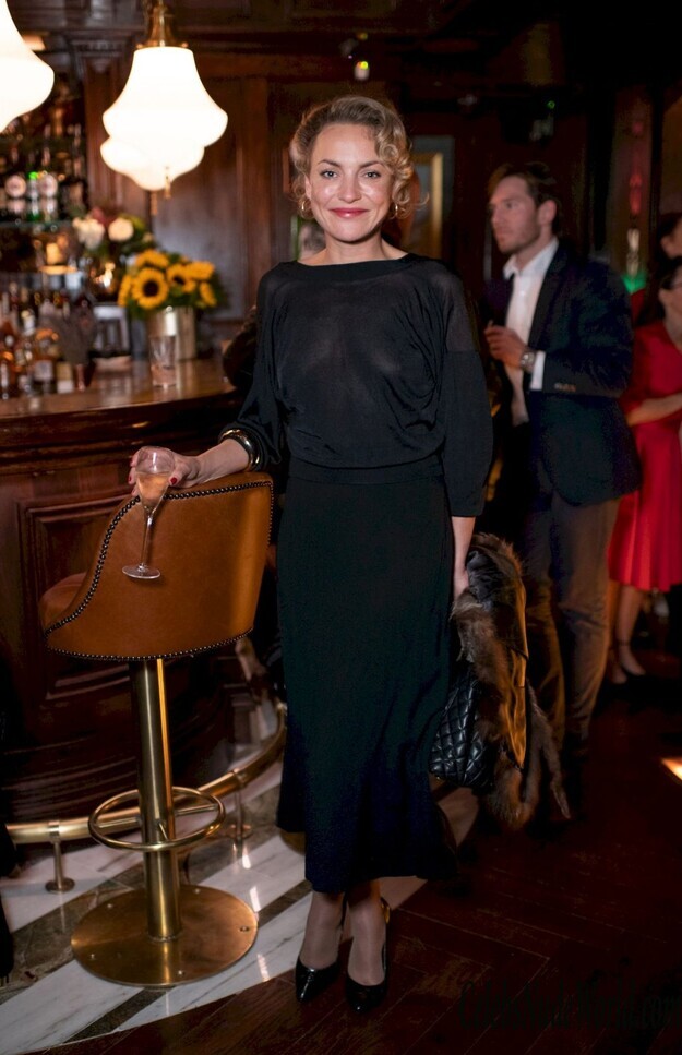 Martha Sitwell See Through 128246