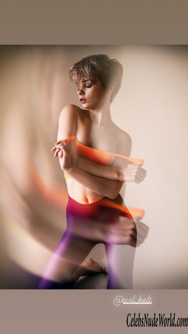 Marta Gromova Hot 128331