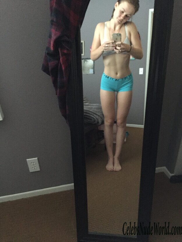 Mackenzie Lintz Leaked 128450