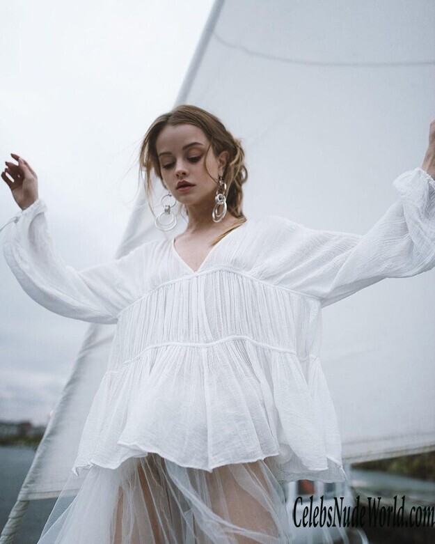 Maria Zhgenti Erotic 129018