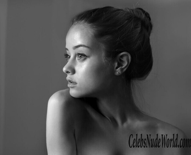 Maria Zhgenti Erotic 129030