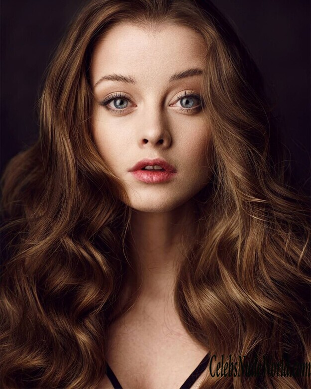 Maria Zhgenti Erotic 129049