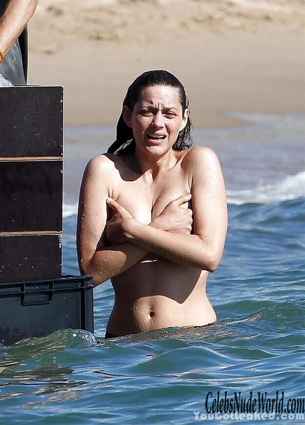 Topless pics of Marion Cotillard 129538