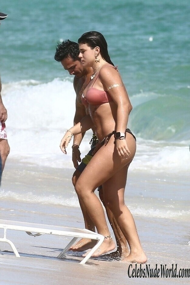 Macarena Velez Montoya Bikini 129713