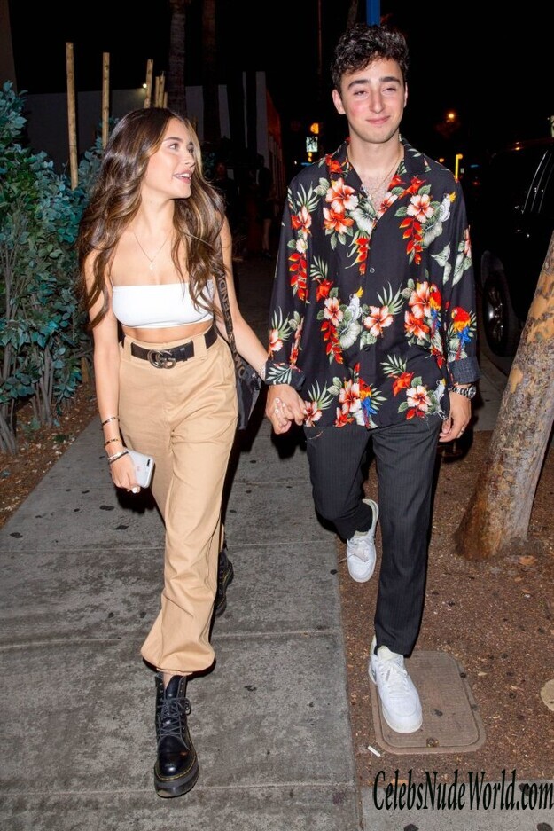 Madison Beer Sexy 130126
