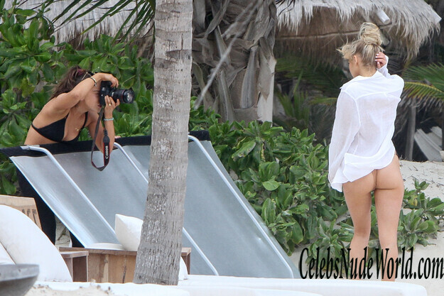 Tess Jantschek, Nonny Mulholland, Natasha Oakley, Devin Brugman, McKenna Berkley Erotic 130187