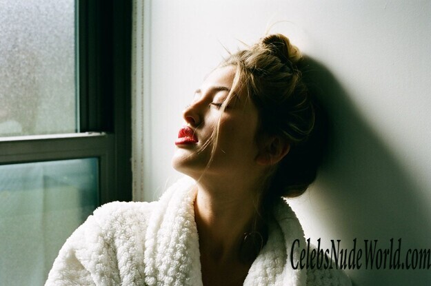 Sexy pics of Lindsey Kevitch 130674