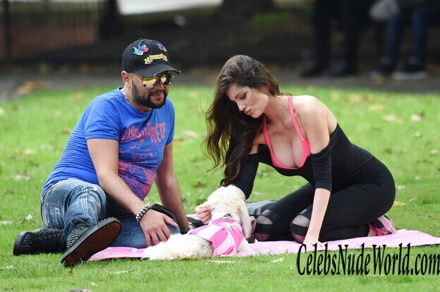 Louise Cliffe Cleavage Photos 130897