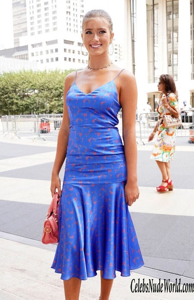 Mia Mithoff Sexy 131735