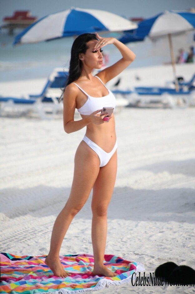 Lisa Opie Bikini 132173