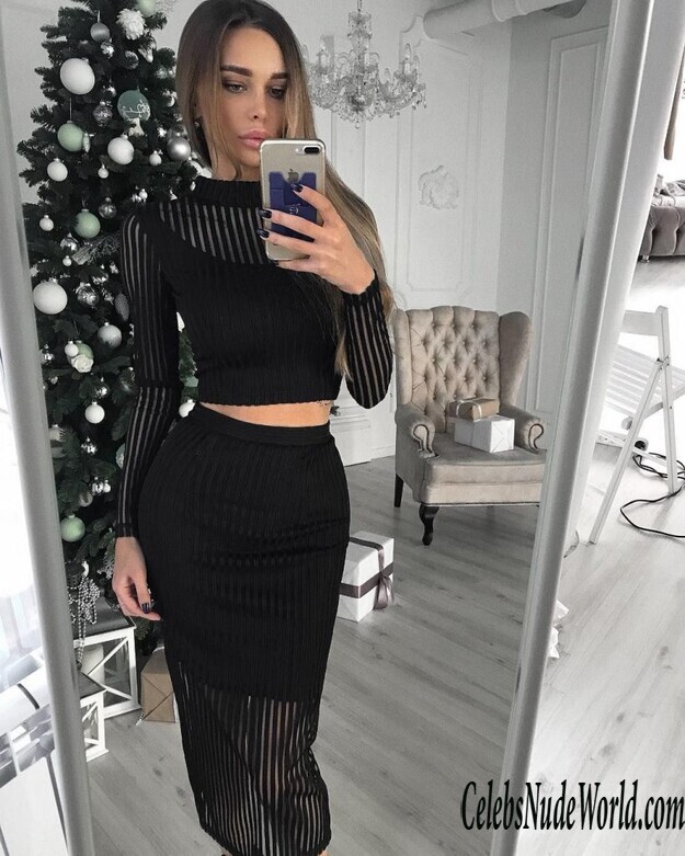 Lily Ermak Nude 132615