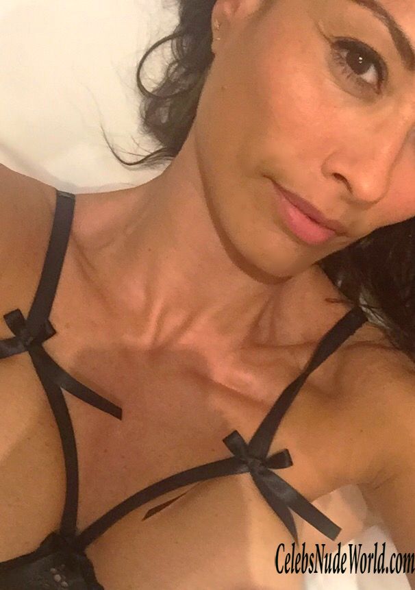 Melanie Sykes Leaked 132724