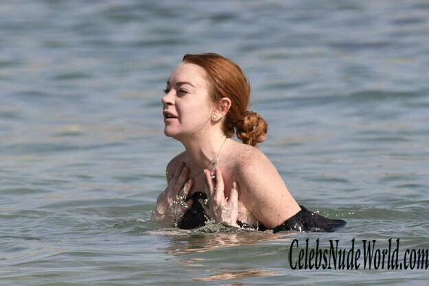 Lindsay Lohan Sexy 132737