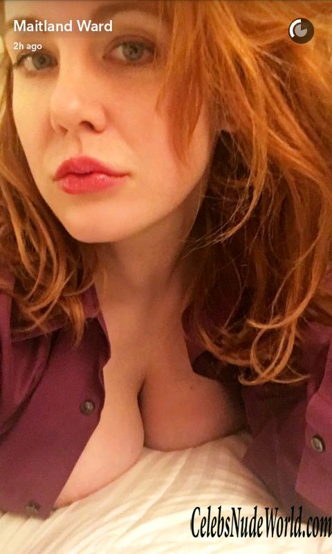 Maitland Ward Braless Photos 133063
