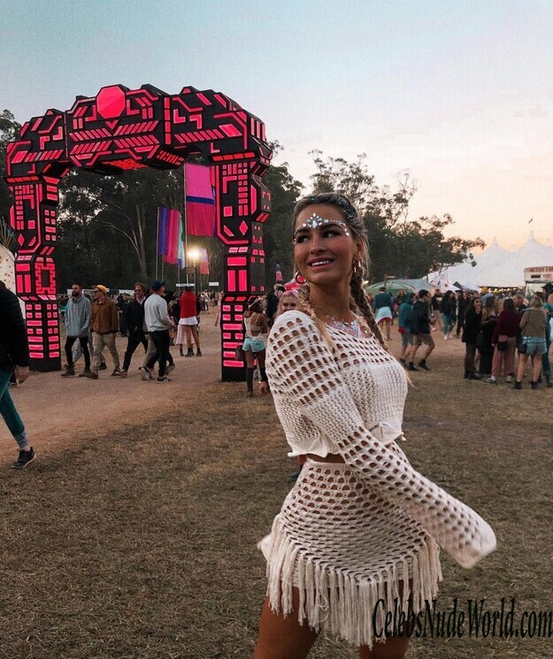 Madison Edwards Sexy 133850