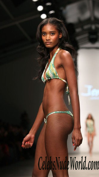 Melodie Monrose Sexy 134285