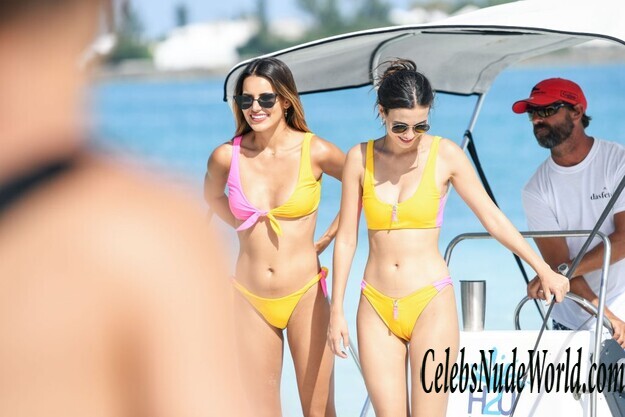 Victoria Justice & Madison Grace Sexy 134337